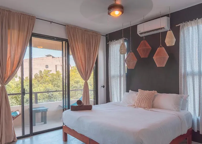 Aparthotel Naats Amigos 3*