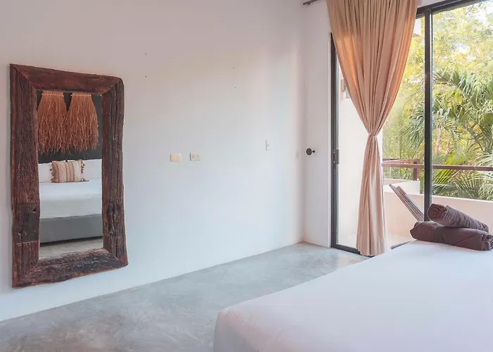 Aparthotel Naats Amigos 3*