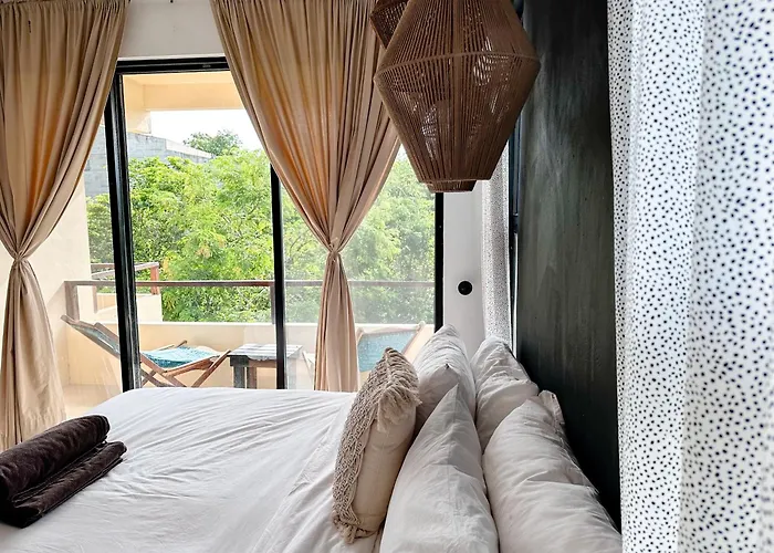 Aparthotel Naats Amigos