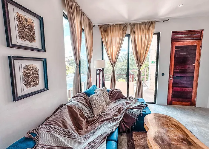 Naats Amigos Aparthotel