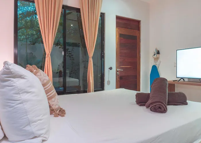 Aparthotel Naats Amigos