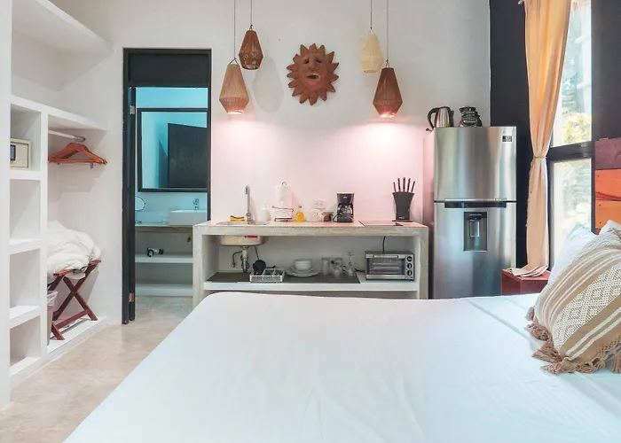 Naats Amigos Aparthotel