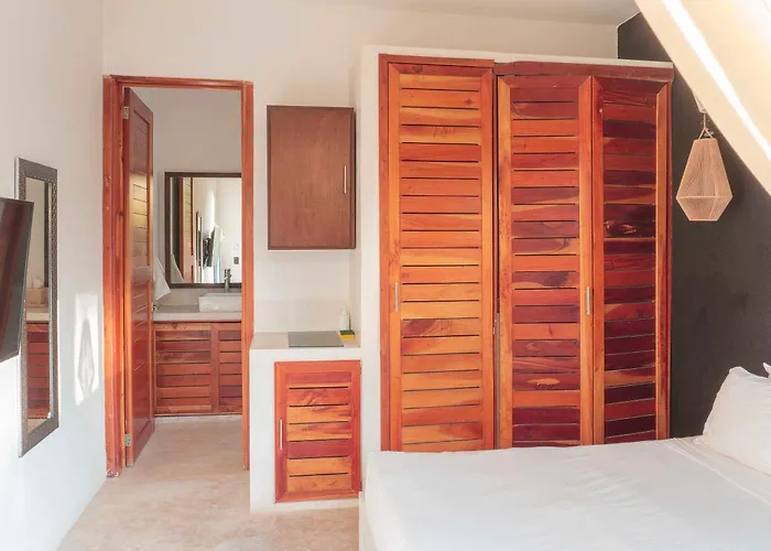 Aparthotel Naats Amigos 3*